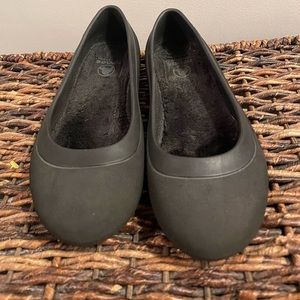 New Crocs Faux Fur Suede lined with fleece Sz 5